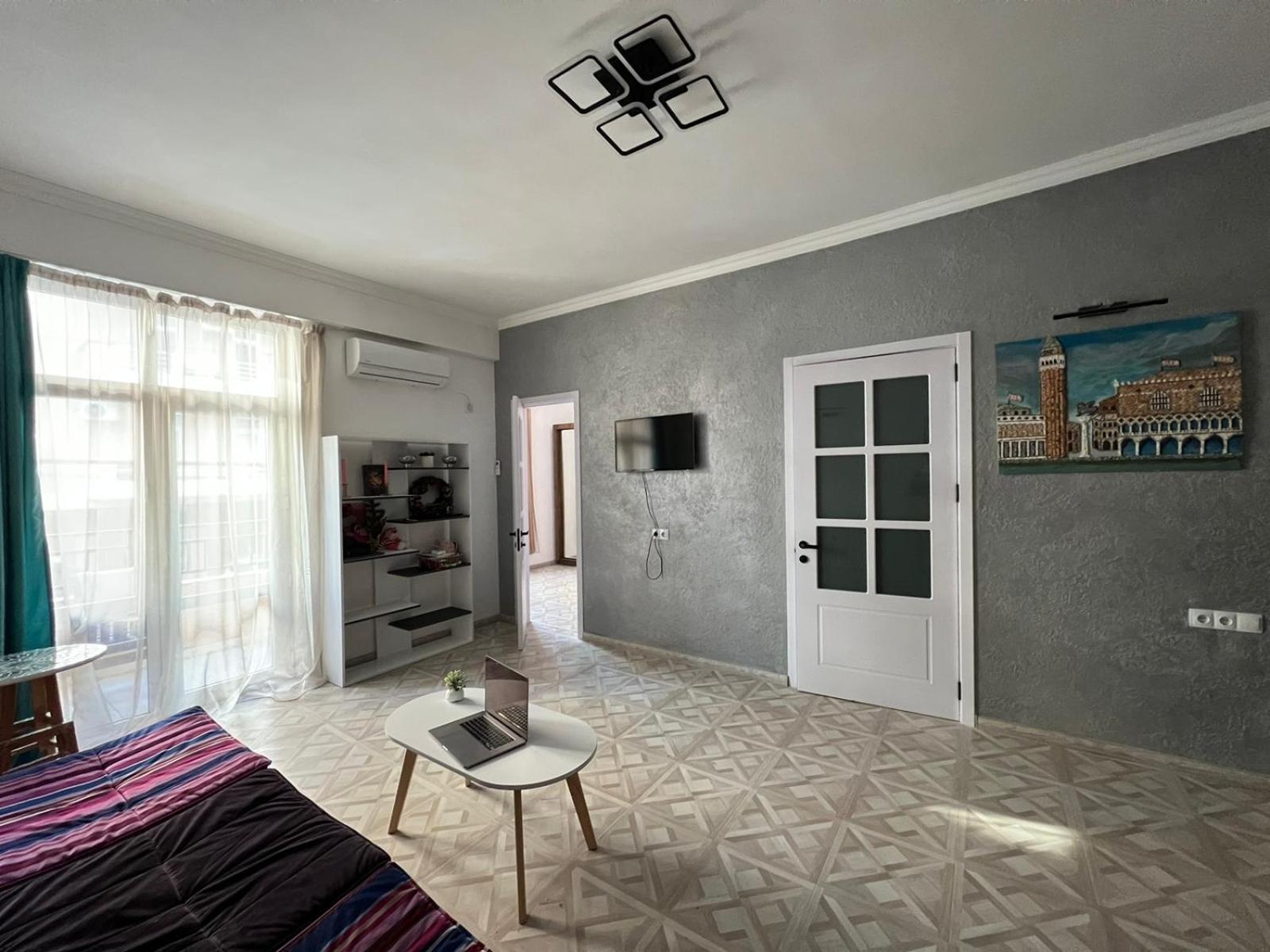 Apartment Sunny Mood Тбілісі Екстер'єр фото